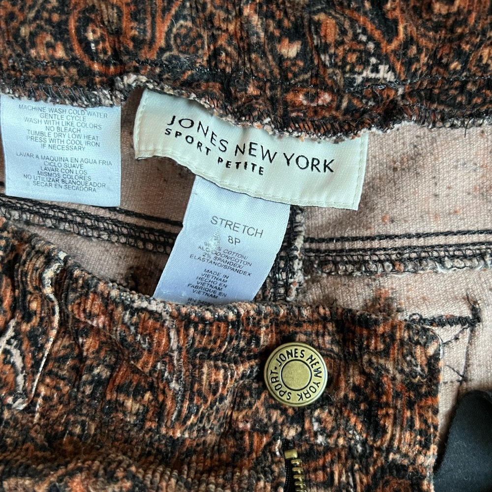 🌆Jones NY Paisley Cords!! ✨